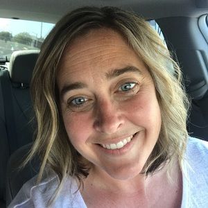 Meet your Posher, Suzanne